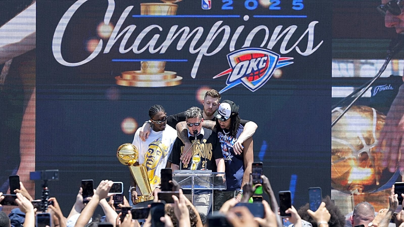 Thunder lock in another new contract