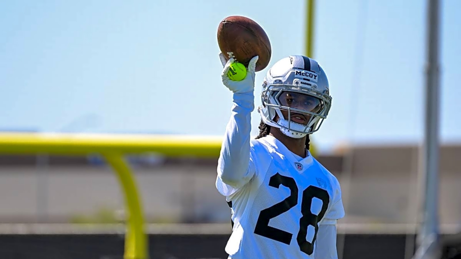 The Raiders Beat Four Teams to Darrell Luter