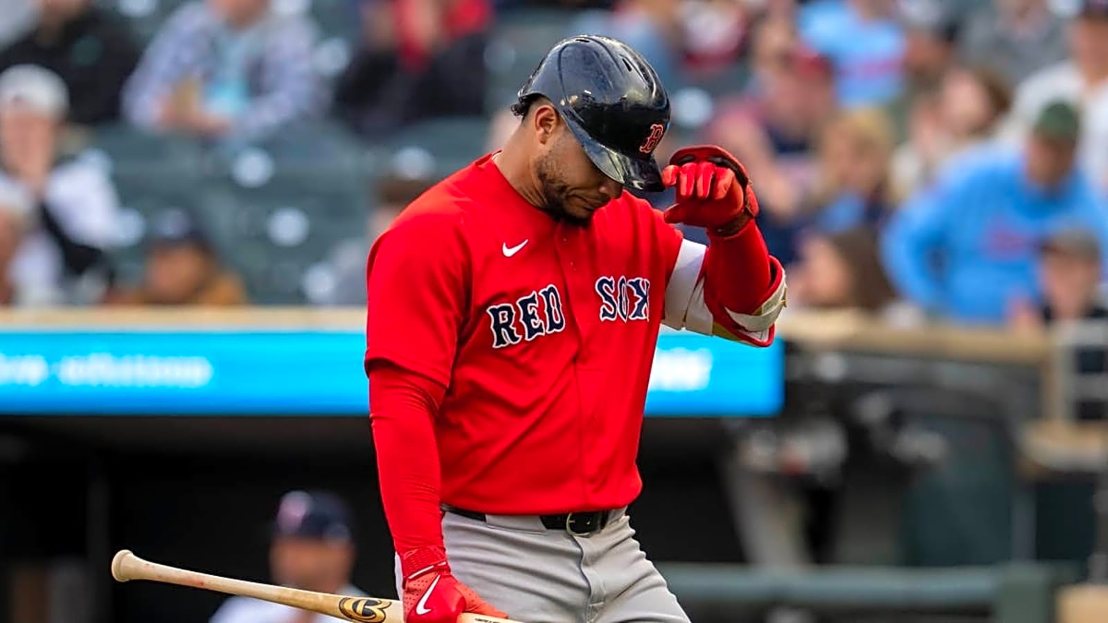 Red Sox Announce Willson Contreras News After Leaving Twins Game
