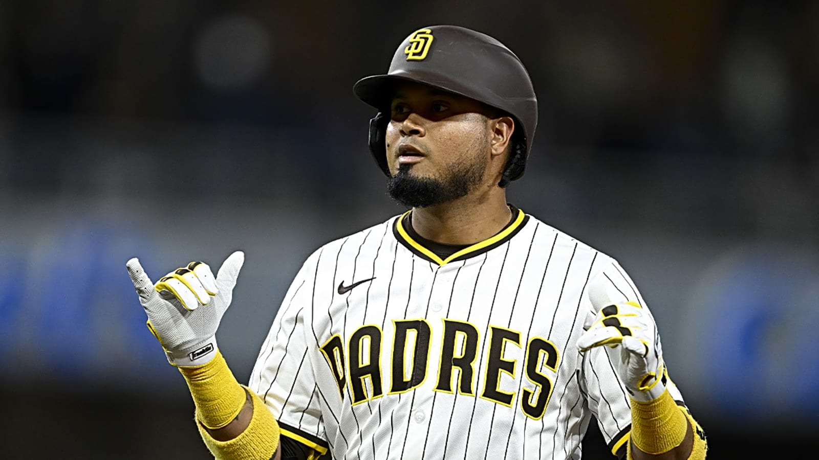 Padres’ Luis Arraez drops gauntlet on Dodgers, NL West