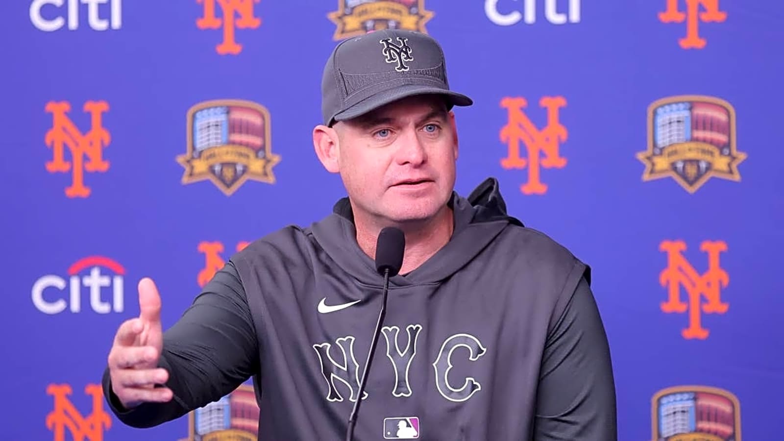 Mets' Carlos Mendoza Comments on Struggling Pitcher