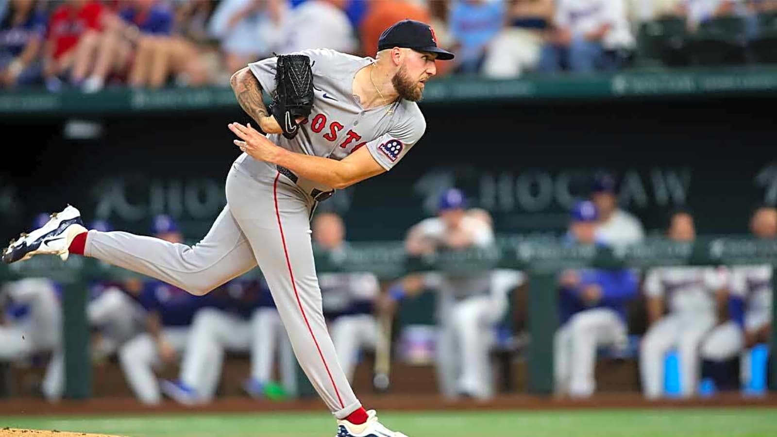 Red Sox manager Alex Cora reveals why he stuck with Garrett Crochet in Game 1 vs. Yankees