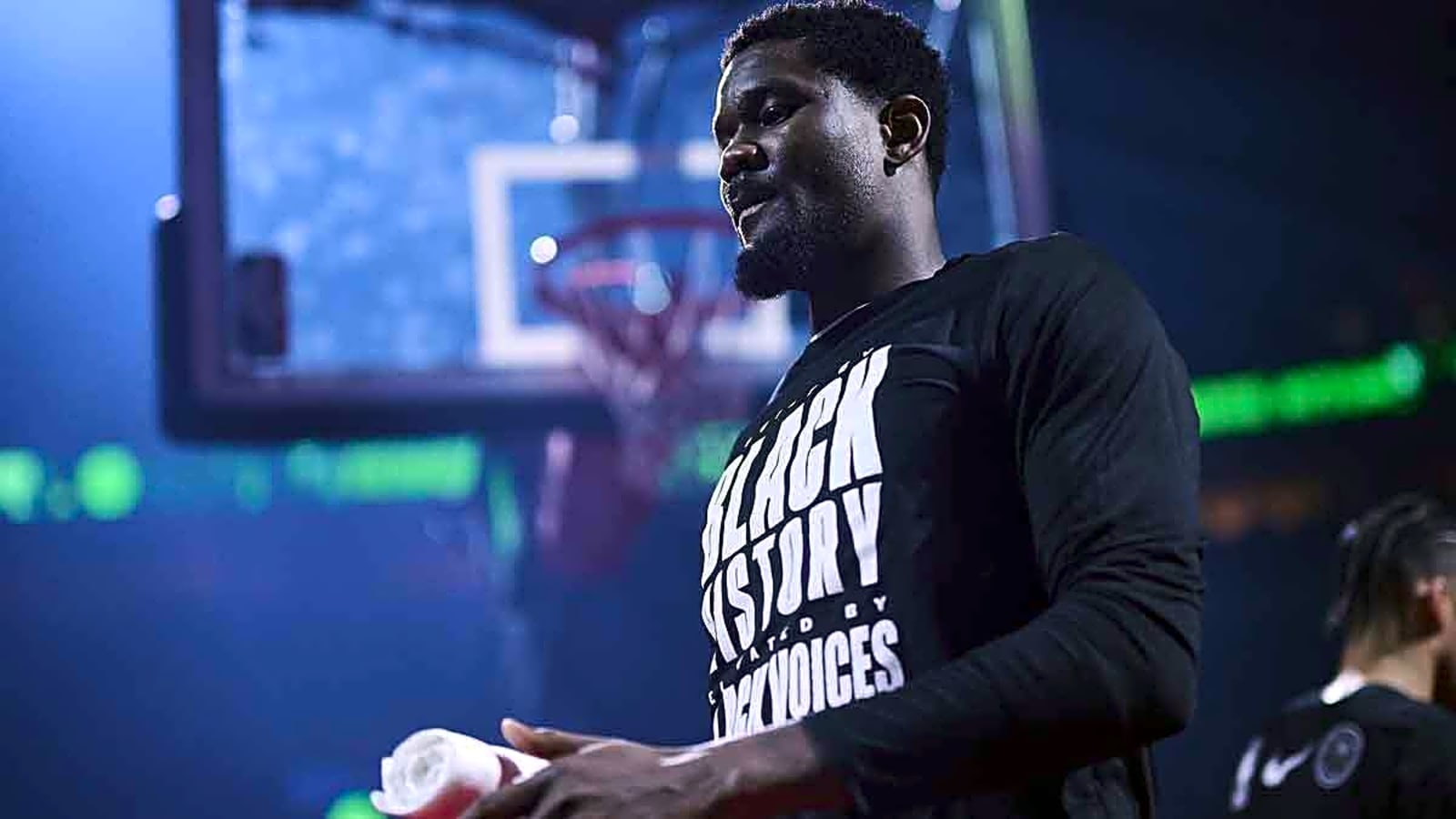 Deandre Ayton issues strong six-word message to Lakers