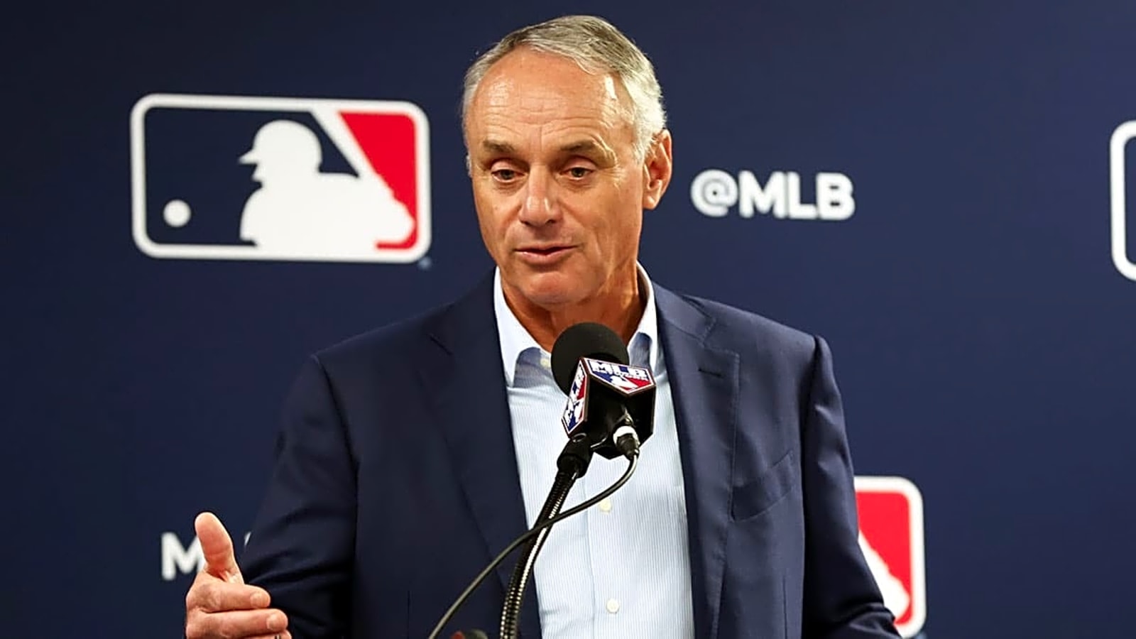 MLB, sportsbooks making change amid Emmanuel Clase controversy