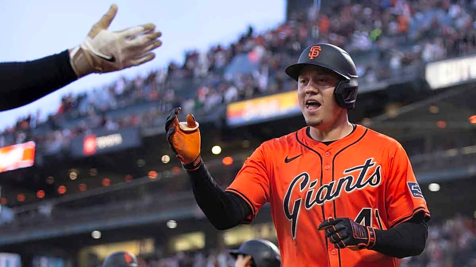 Wilmer Flores ties Aaron Judge for RBI leader in huge night vs. Athletics
