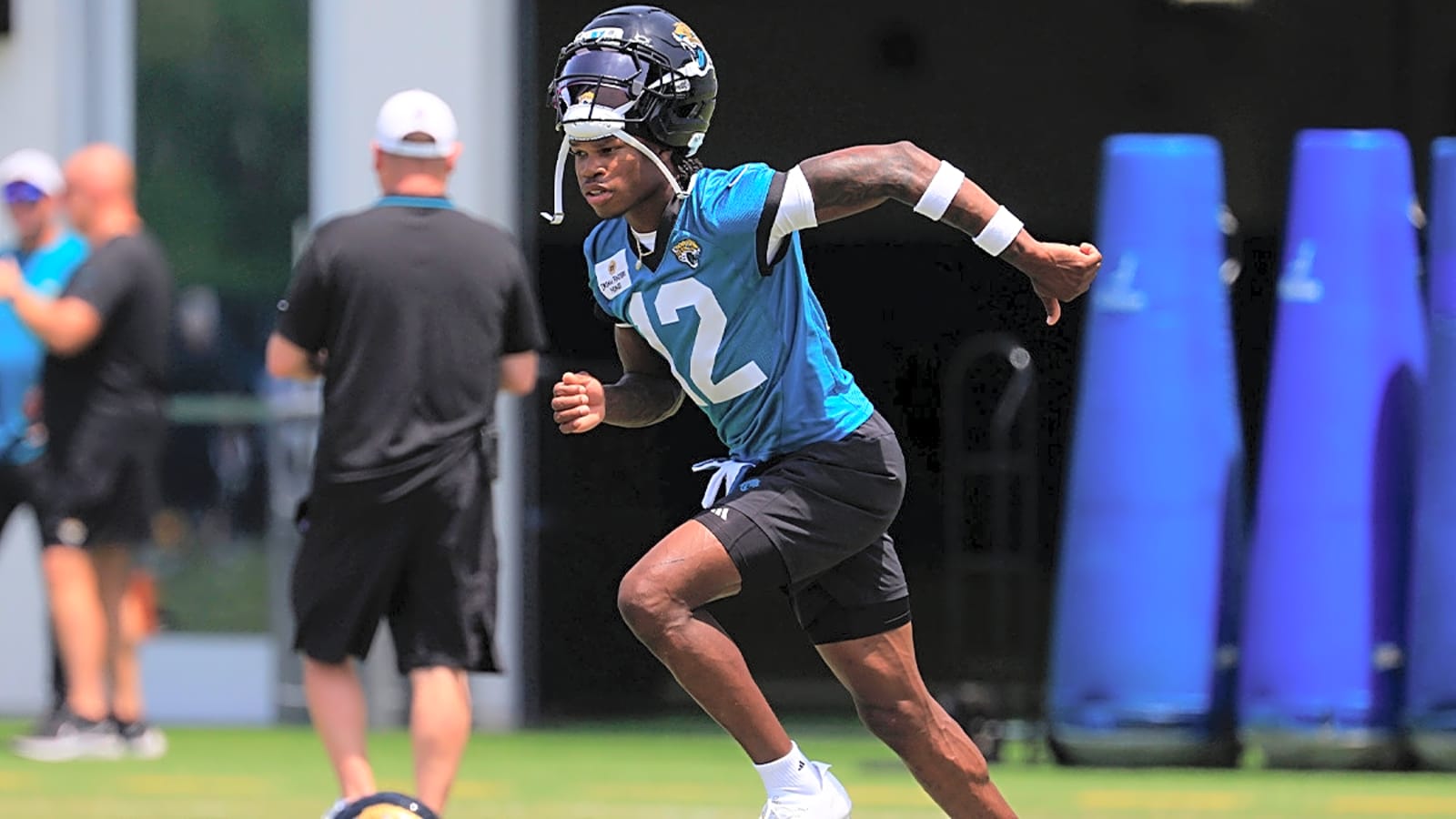 Travis Hunter’s prenup decision has ex-NFL star concerned