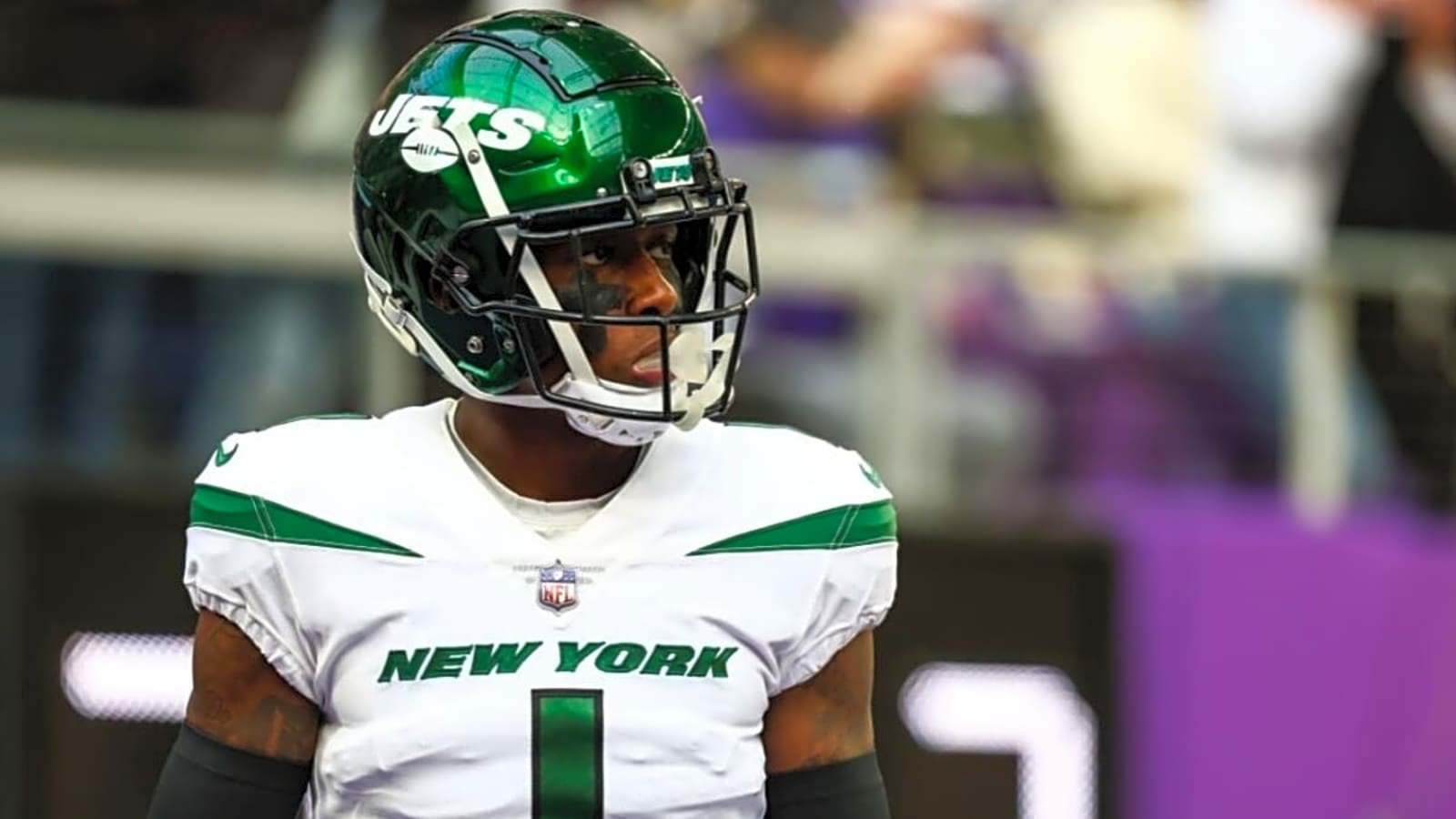 Reporters Overhear ‘Furious’ Jets HC Aaron Glenn SCREAMING at Players After Loss