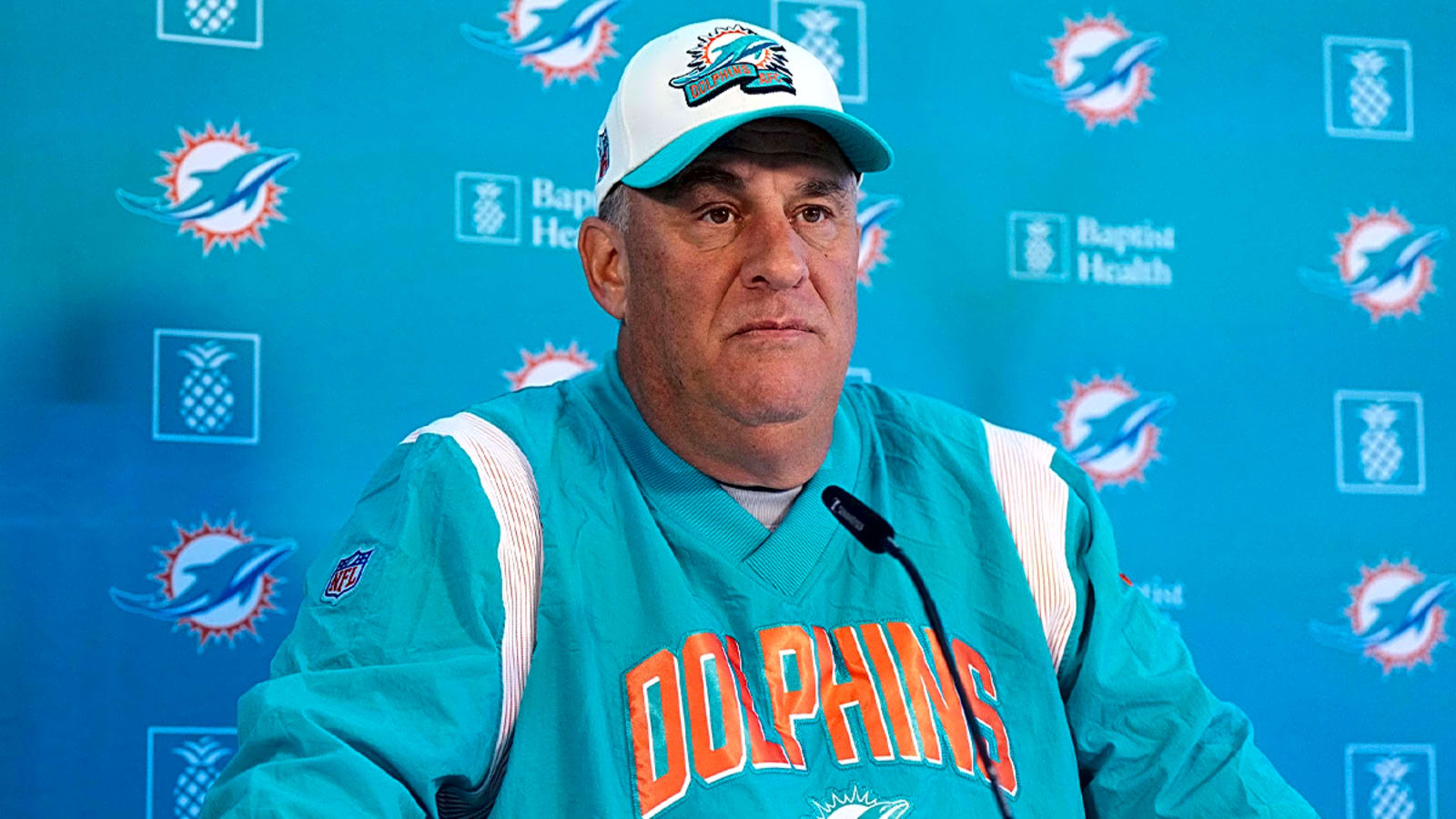 Eagles’ Reed Blankenship weighs in on Vic Fangio-Dolphins drama