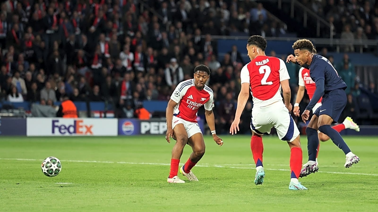 Should Arsenal sell Lewis-Skelly in January?