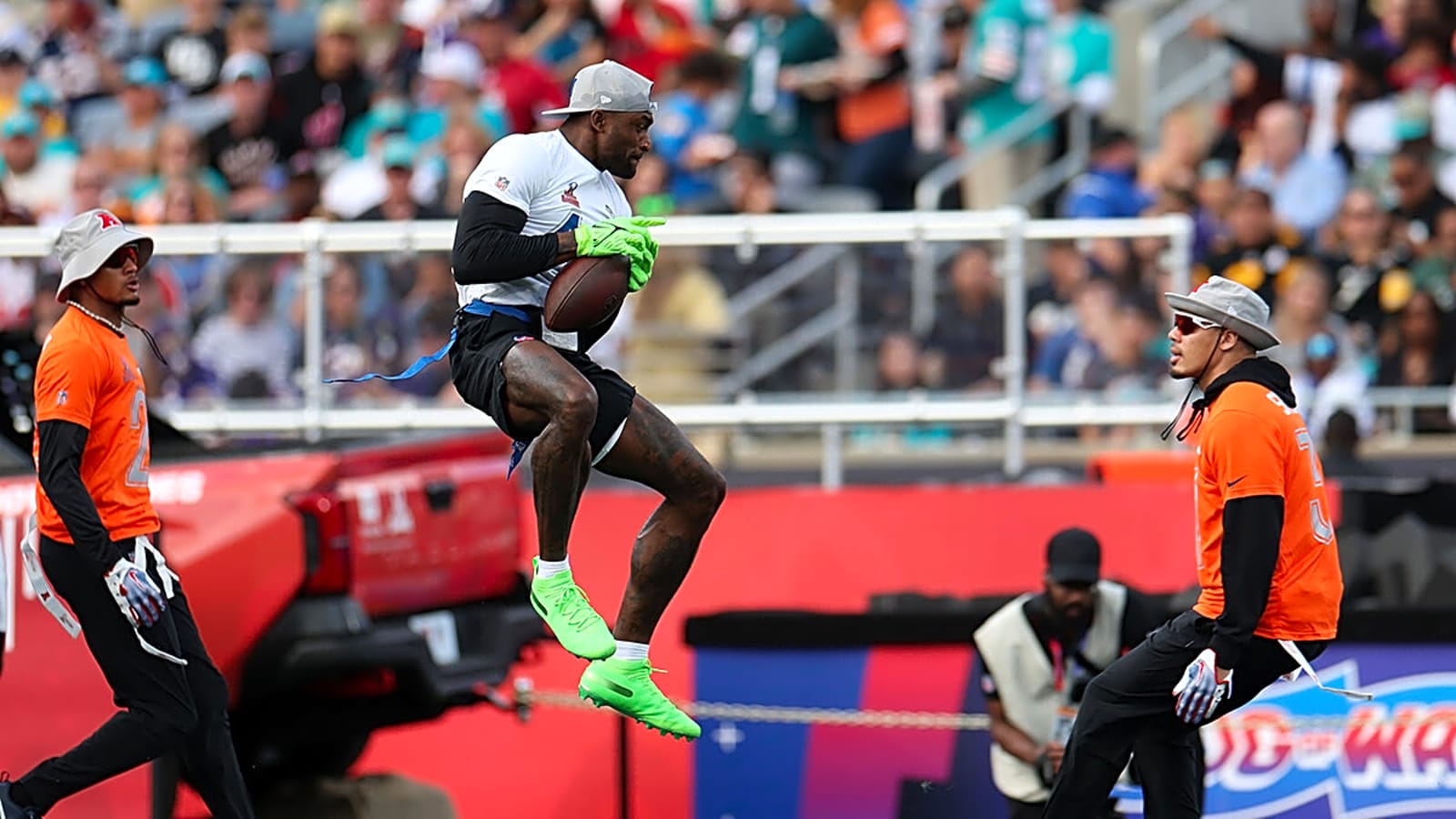 $132 Million WR Was Trying to Get to Raiders This Offseason, Says Former Player