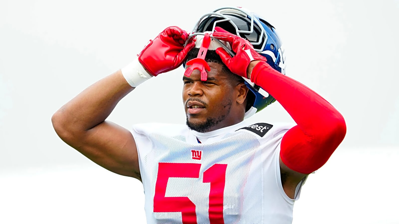 Was Giants’ Abdul Carter punished to start Packers game?