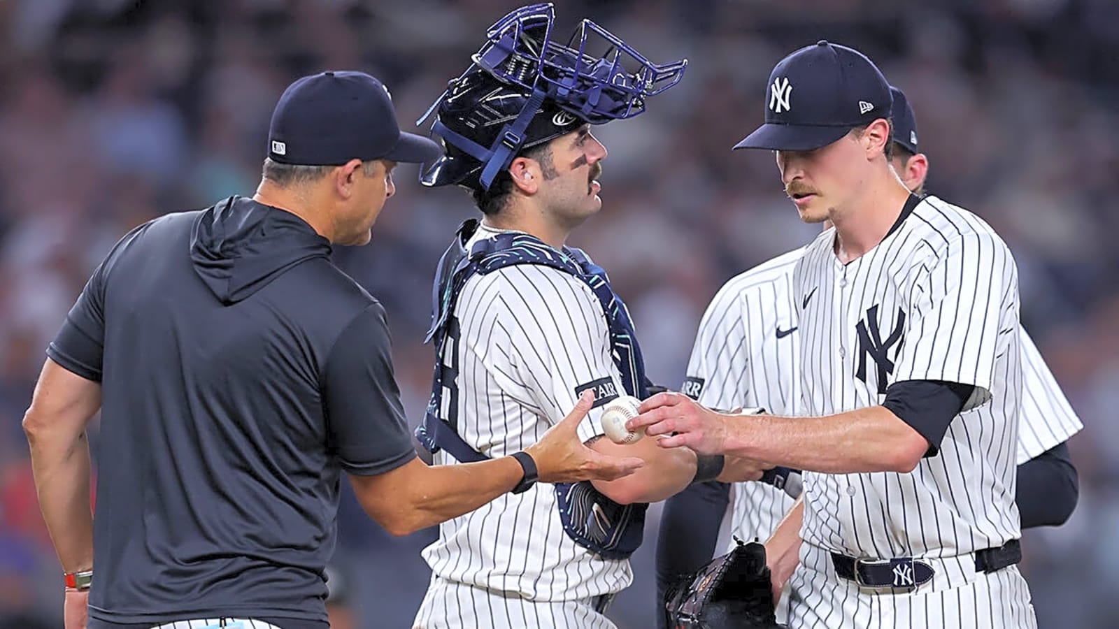 Yankees escape Rays despite woeful 9th-inning blunder