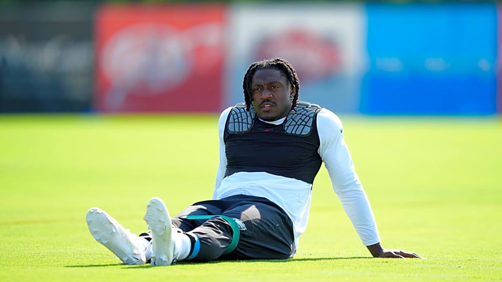 Eagles star A.J. Brown’s injury status after John Metchie III trade