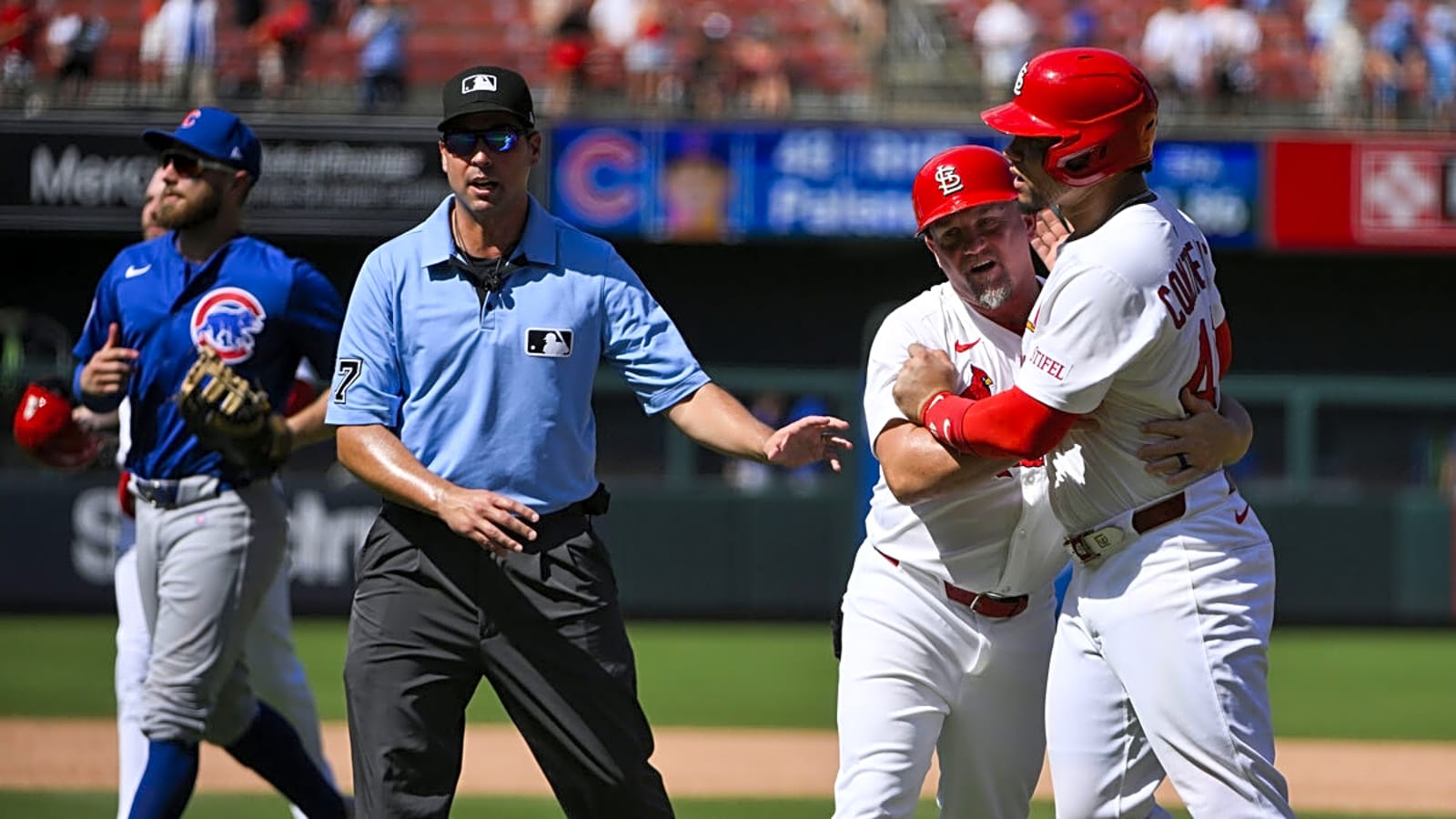 Cardinals’ Willson Contreras apologizes to Cubs after heated moment