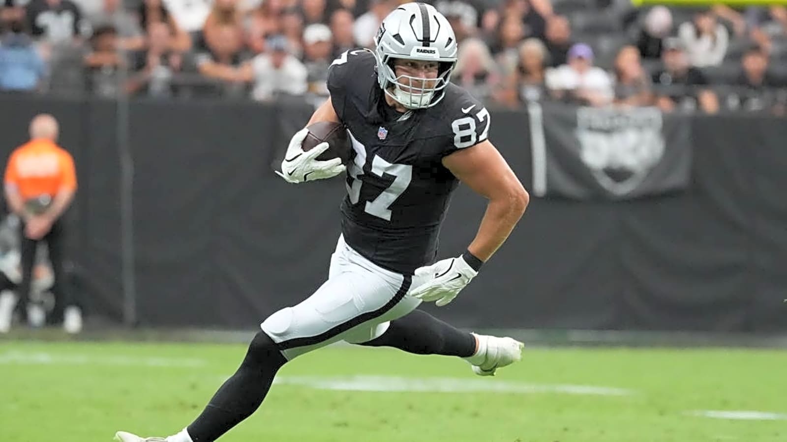 Raiders Continue to Misunderstand Value With Michael Mayer Extension