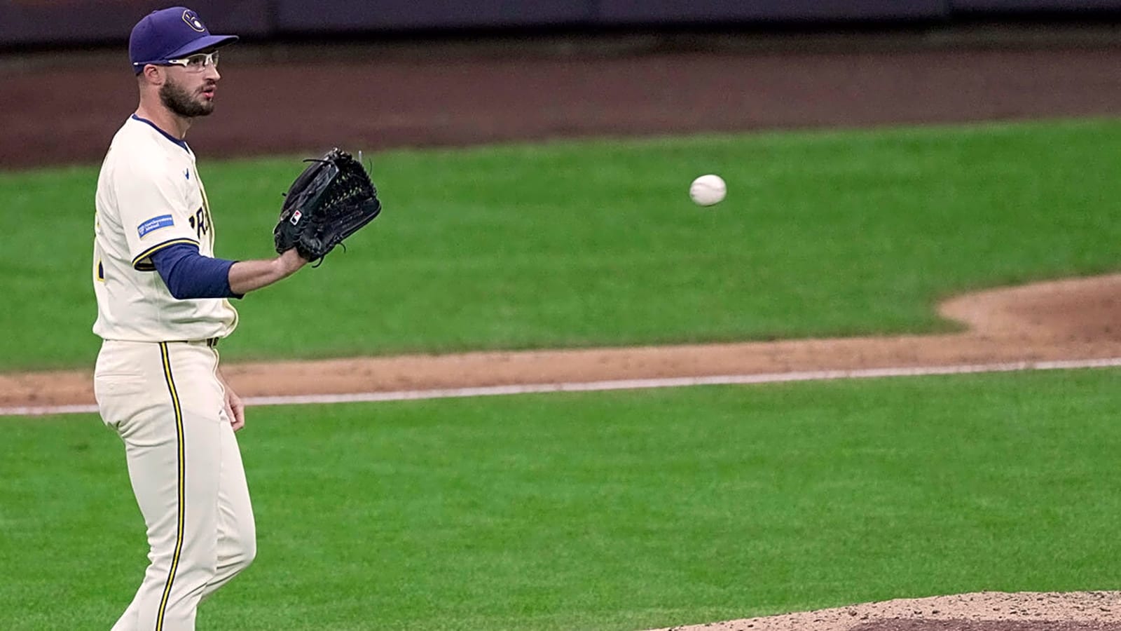 Brewers to use Aaron Ashby as opener in Game 1 vs Dodgers