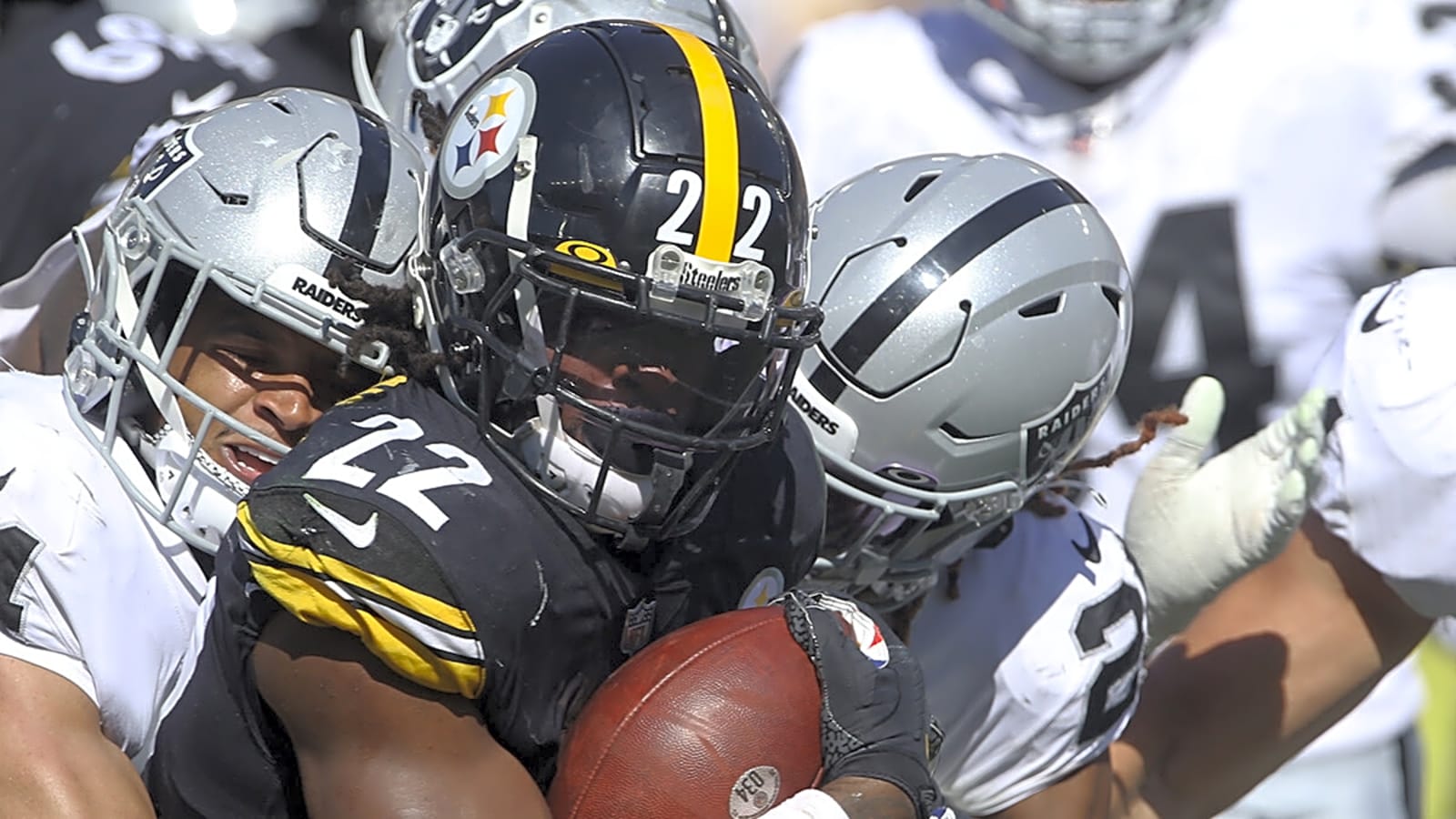 Former Raiders First-Round Pick Signing With AFC Team