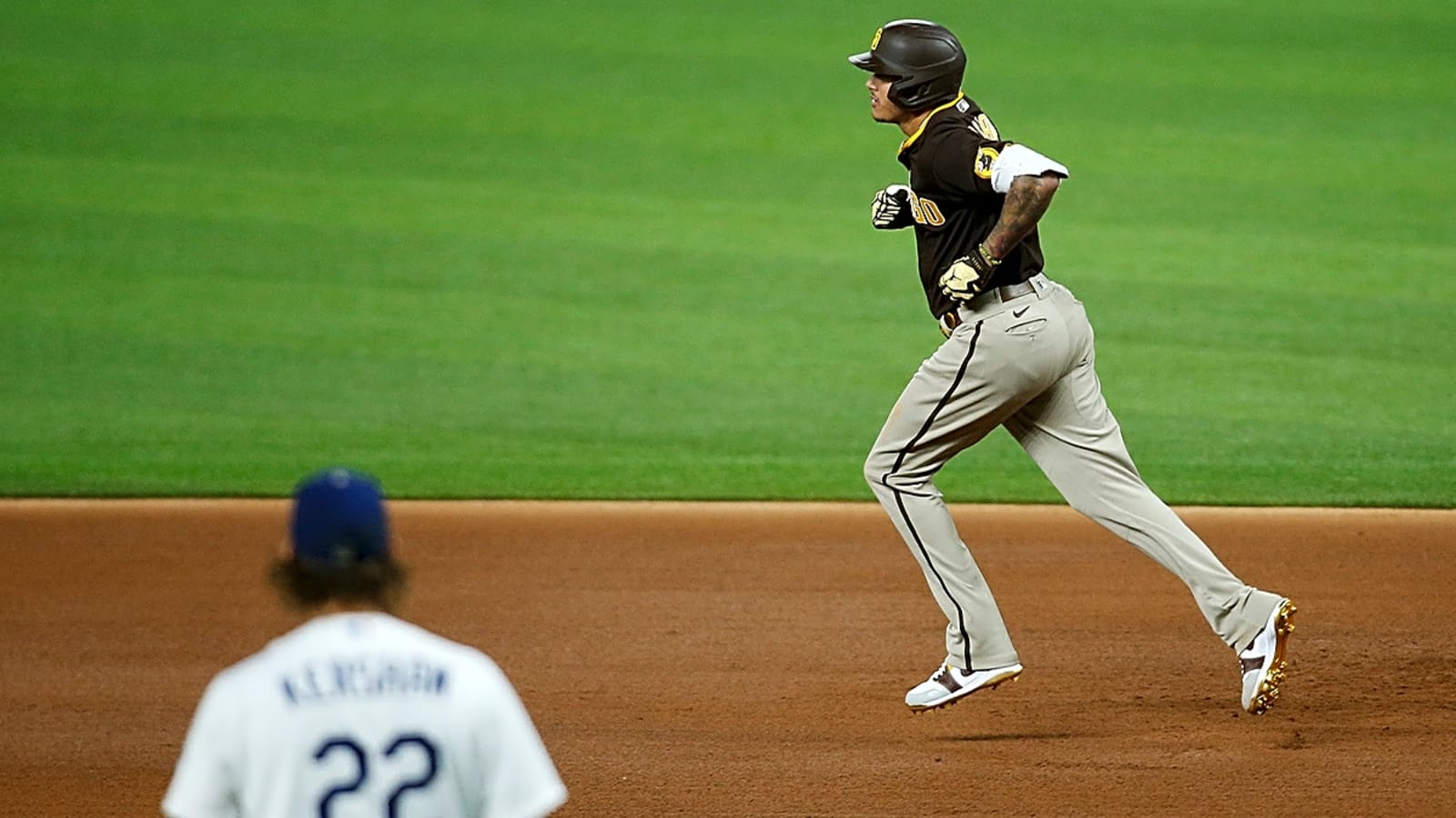 Dodgers’ Clayton Kershaw earns Hall of Fame endorsement from Manny Machado