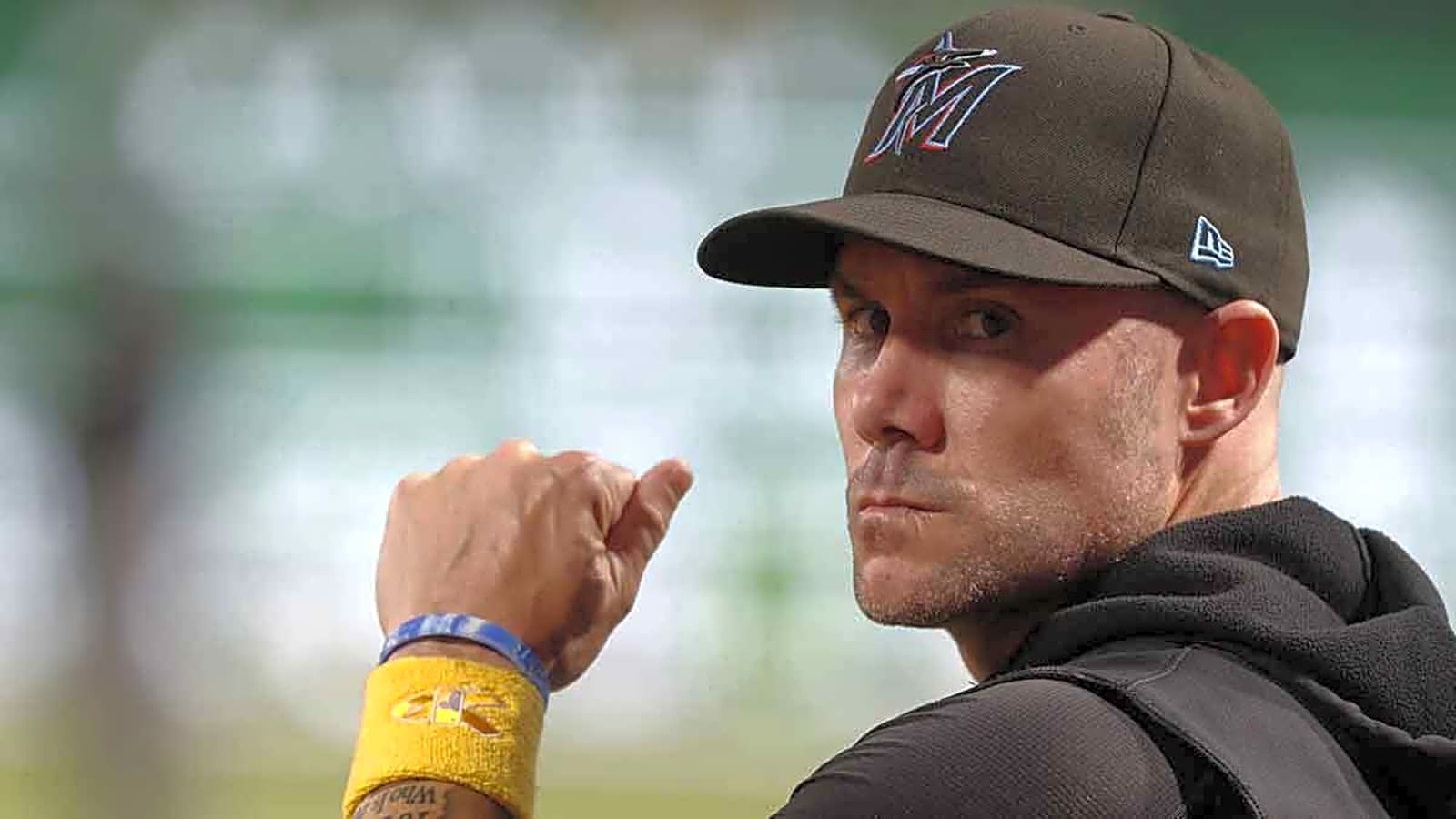 Rangers bolster pitching depth with two free agent signings