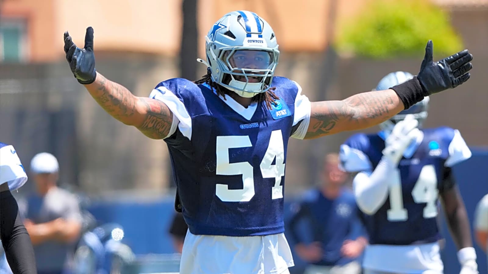 Cowboys hand $3 million contract to 9.5-sack DE