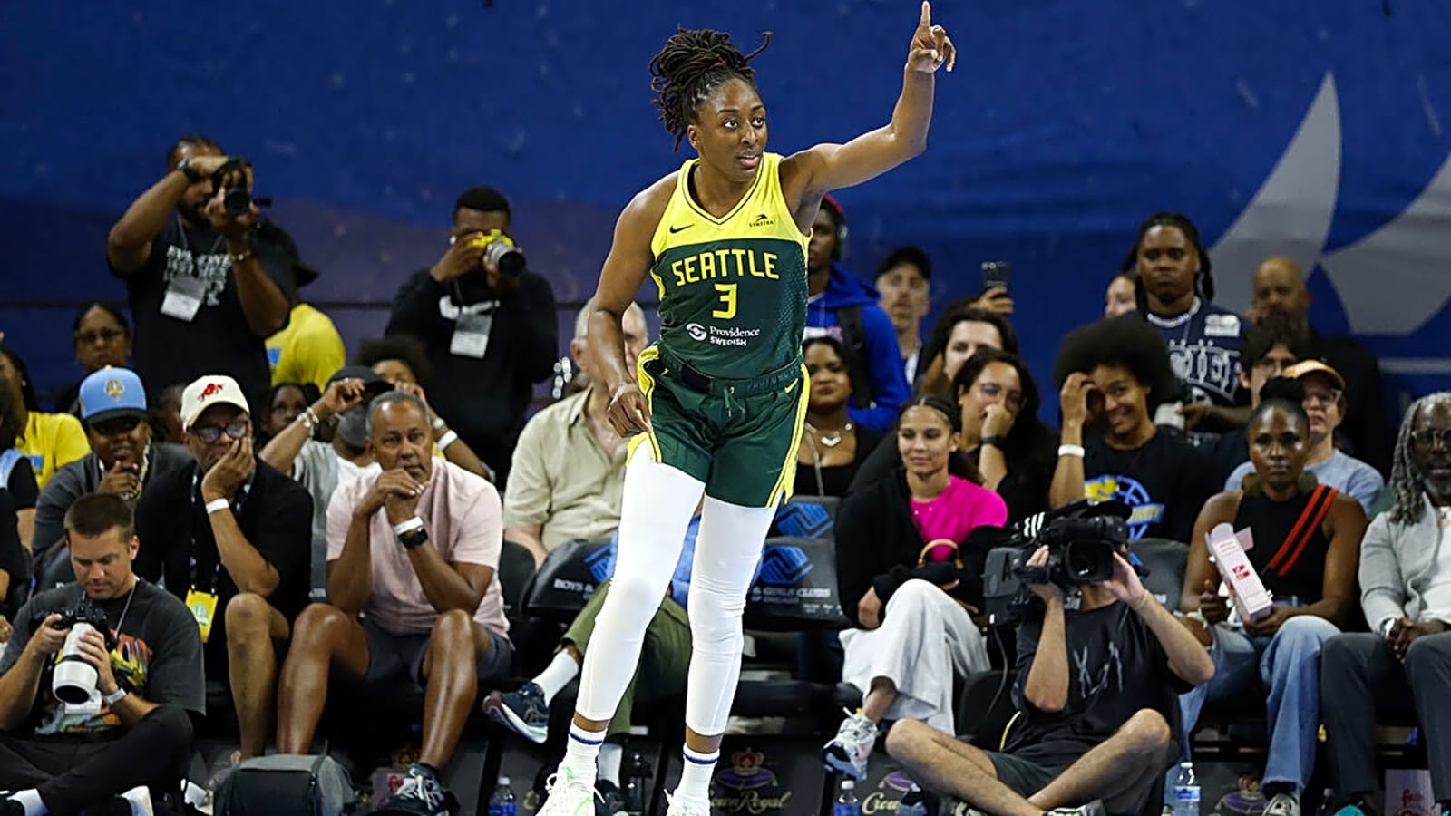 Nneka Ogwumike’s ‘eye-catching’ Project B move stuns women’s basketball world