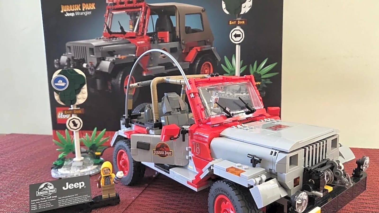 LEGO's 'Jurassic Park' Jeep caused me an unexpected conundrum