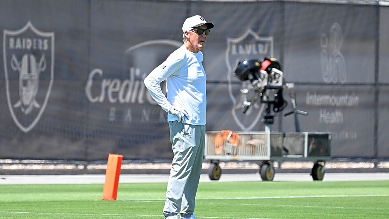 Pete Carroll Reveals Big-Name QB He Was Considering Before Geno Smith Trade