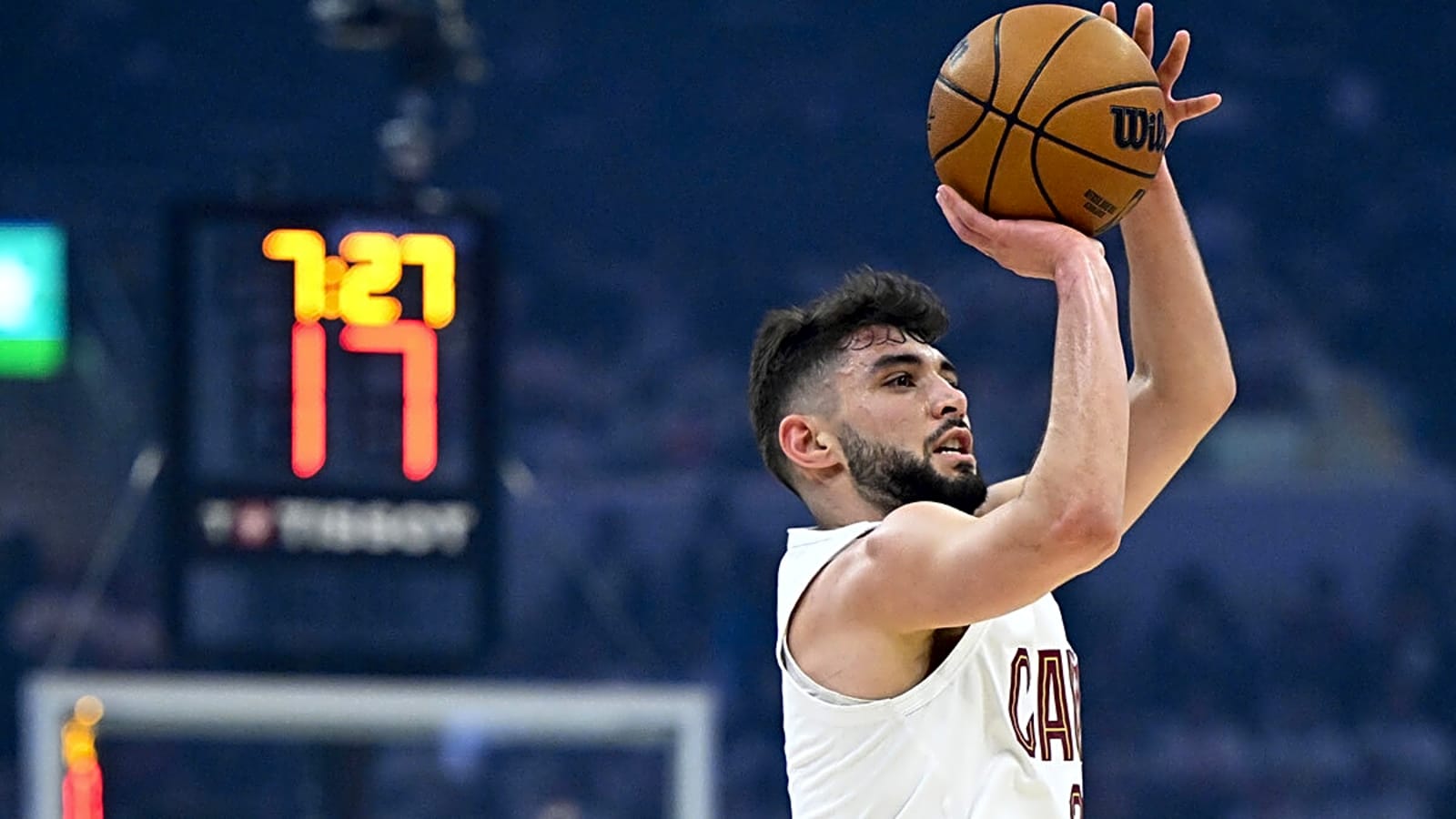 Grizzlies remain busy, sign Ty Jerome on $28M contract