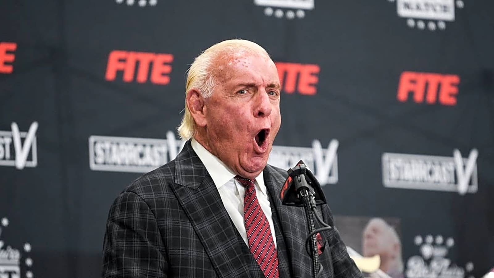 WWE Legend Ric Flair Calls Out Luka Doncic After Lakers' Loss vs. Thunder