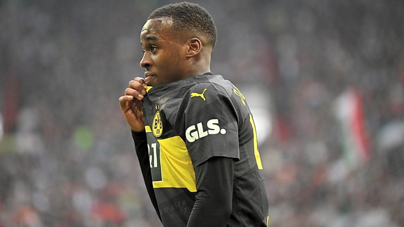 Arsenal gradually leaning towards Bundesliga star after failed Chelsea attempt