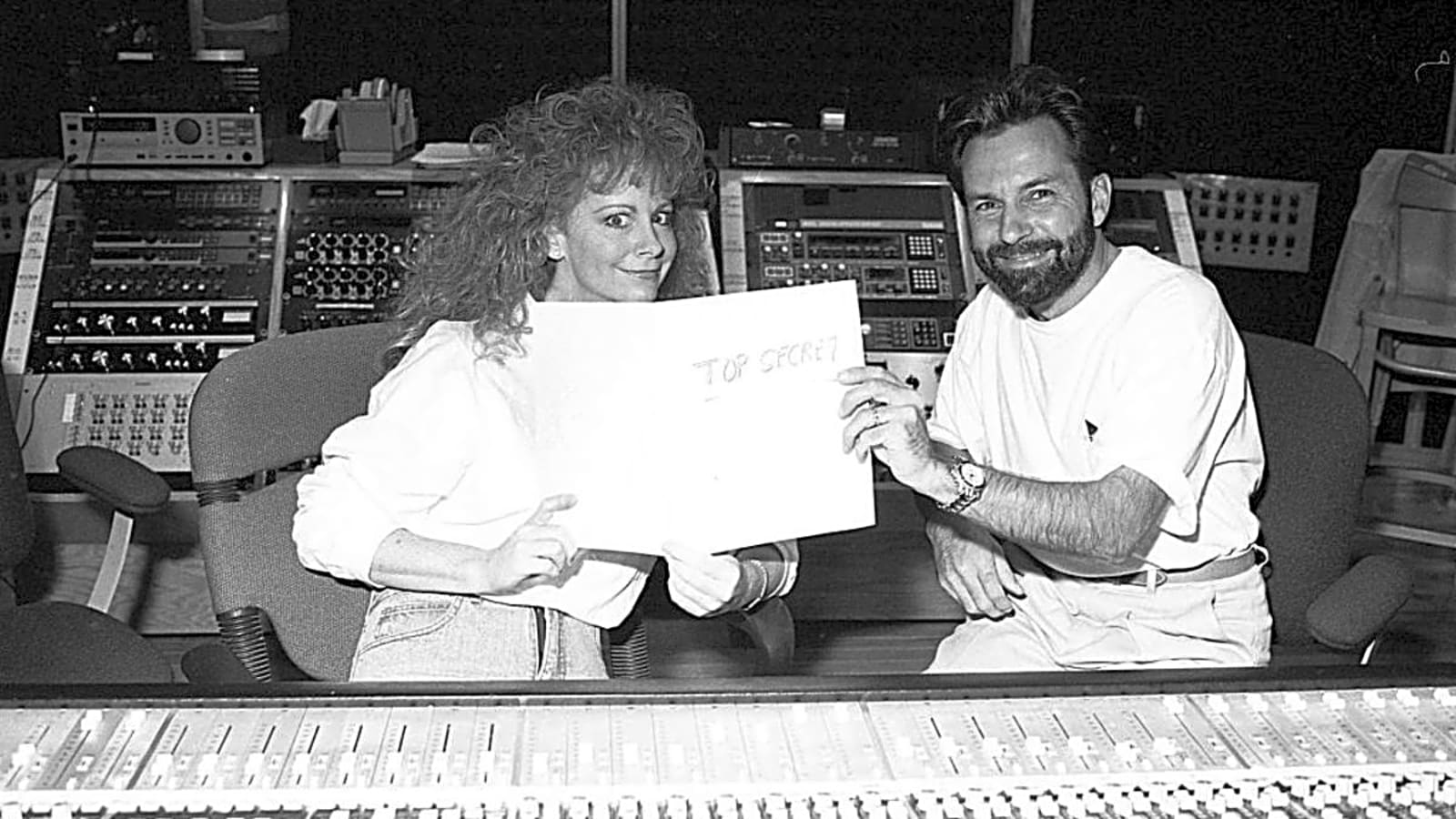 Reba McEntire Was Supposed to Be on That Plane: The Tragedy That Happened 35 Years Ago Today