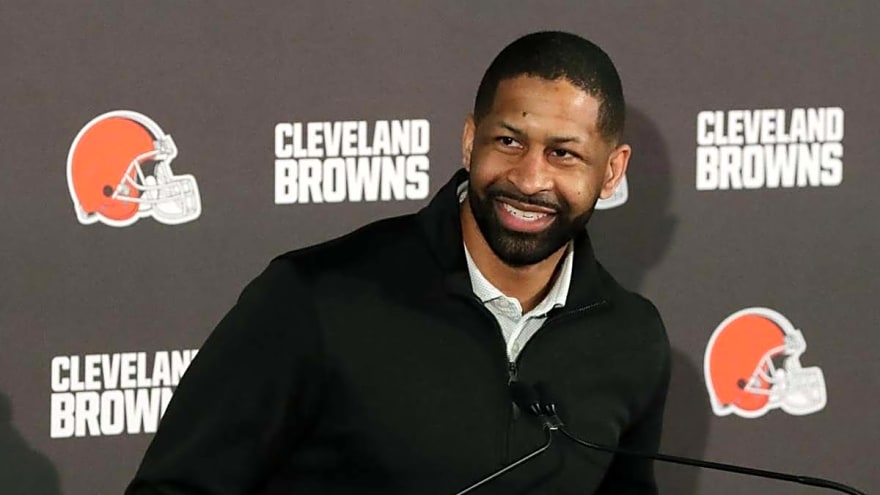 Big NFL free agency news may have just opened the door for the Cleveland Browns to make a key trade for an offensive star
