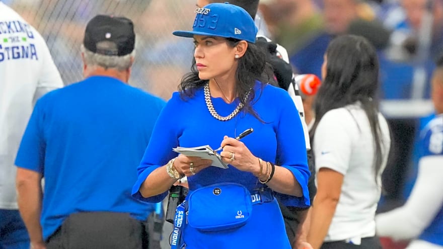 Colts Add Star Defensive End in NFL Prediction