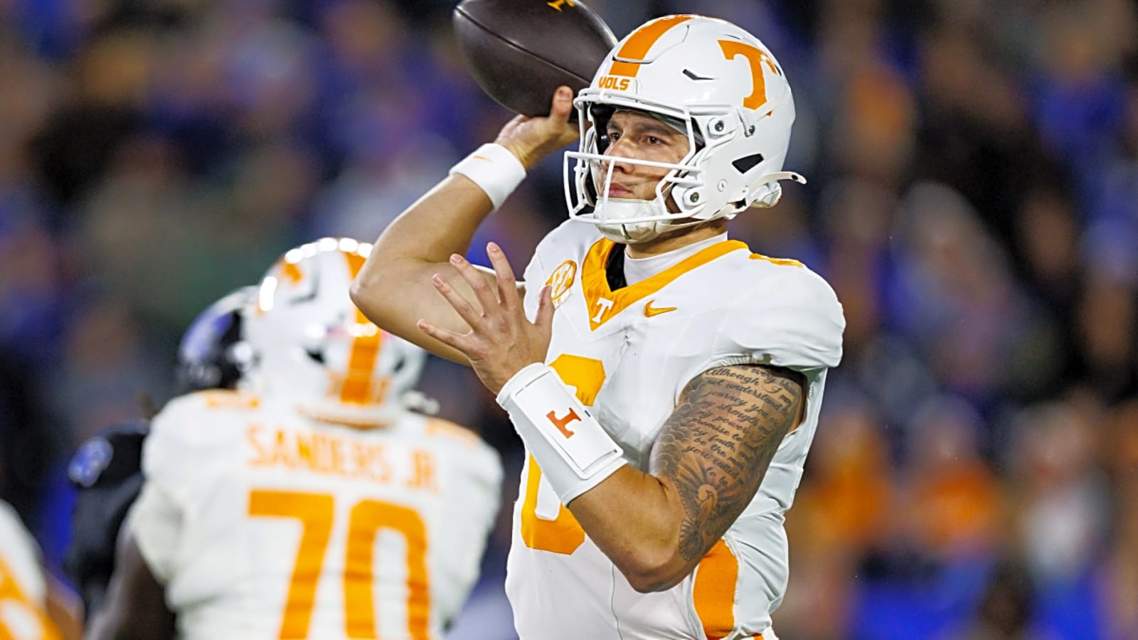 Former Vols defensive lineman makes strong statement about what kind of crowd Tennessee will face in the Swamp against Florida