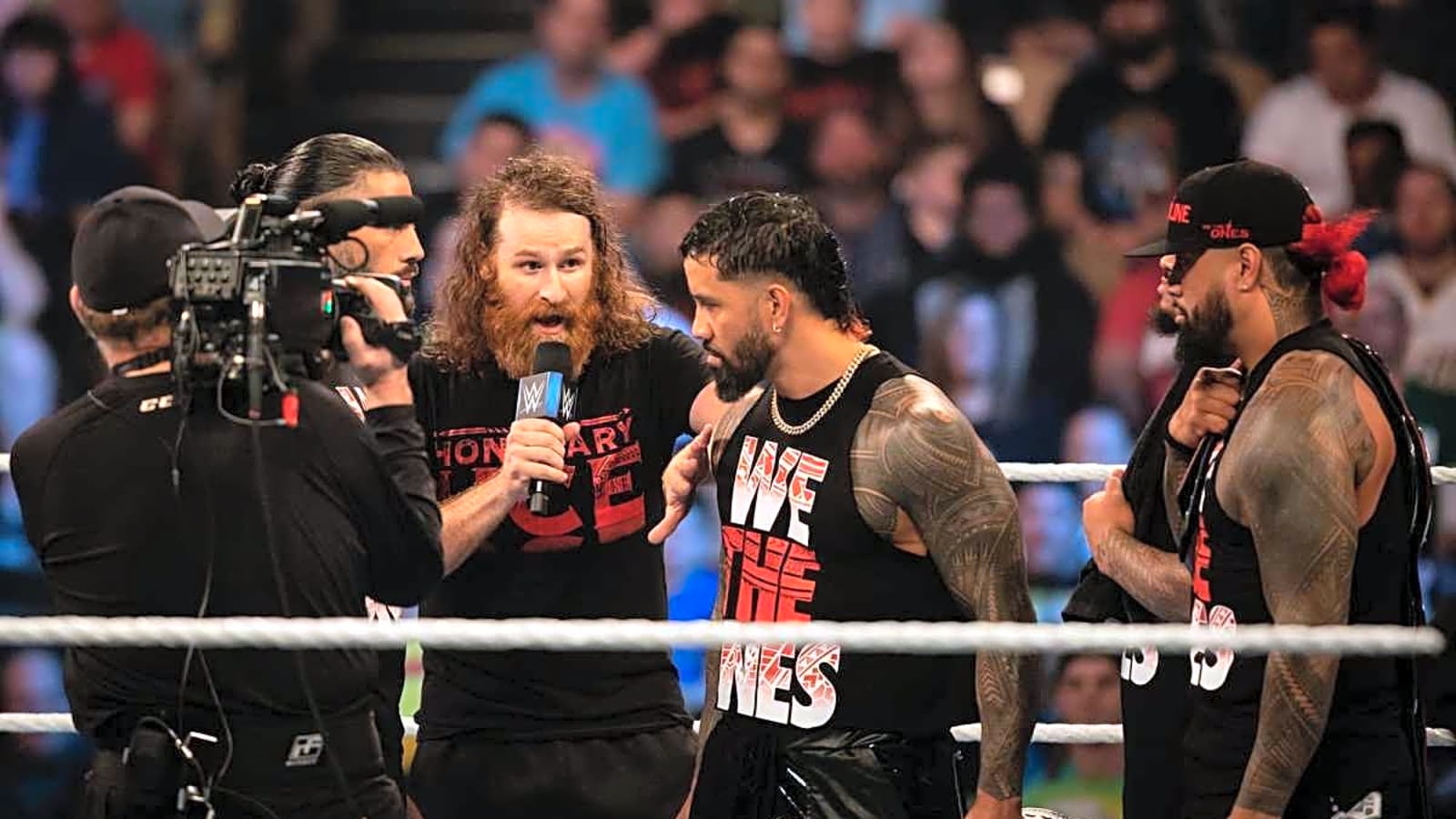 WWE Star Makes Brand Switch During Unexpected SmackDown Appearance