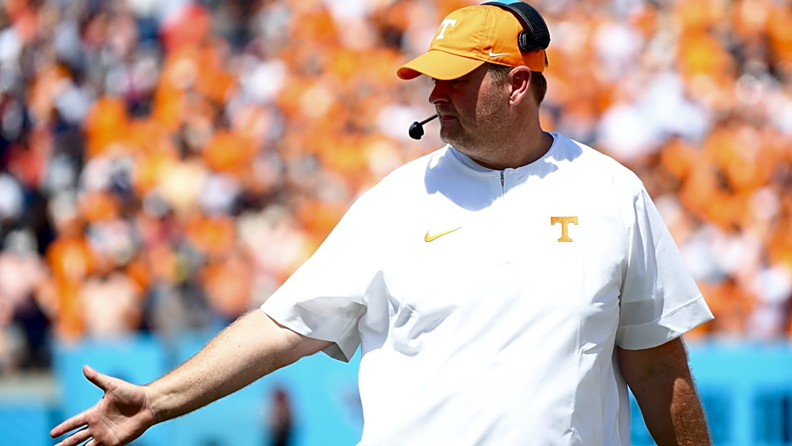 'Maybe exceeded some early thoughts and expectations' - Insider details how the QBs performed at Tennessee's first spring scrimmage
