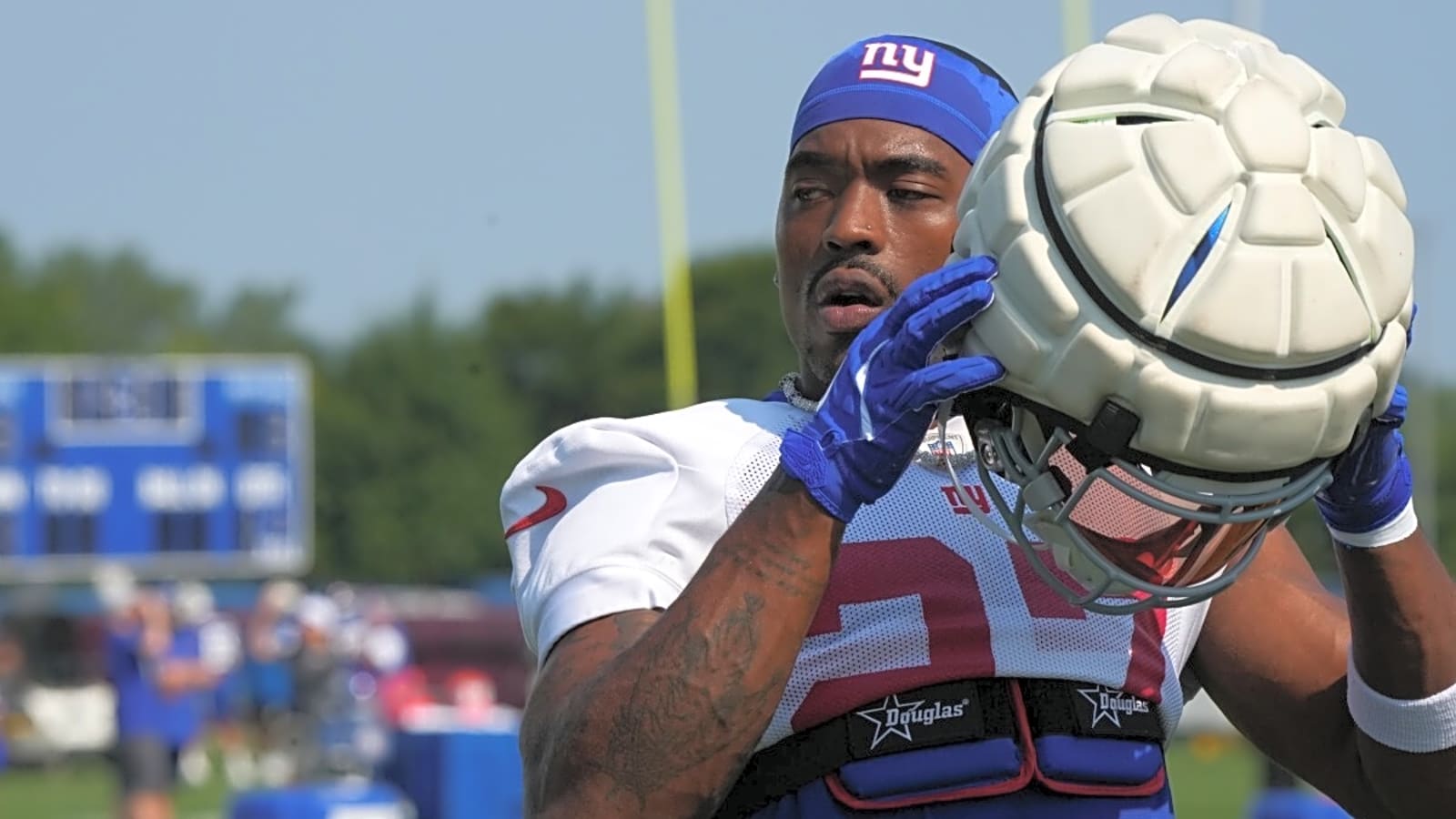 49ers&#39; New Defensive Acquisition Could Make Starting Lineup for Week 1