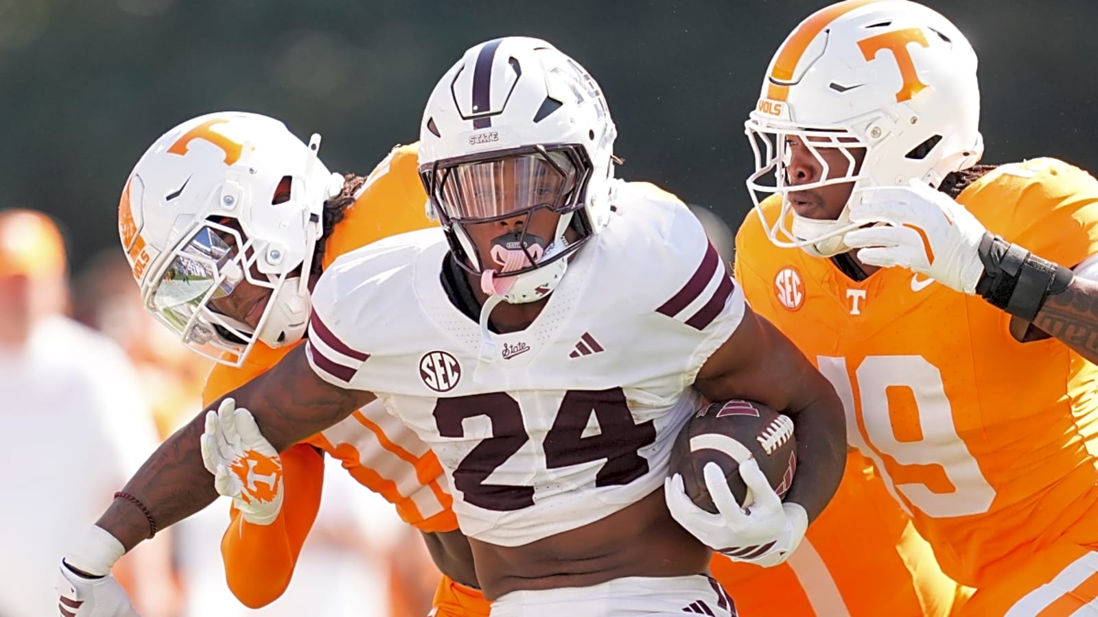 Tennessee Vols defender receives impressive honor after big game against Mississippi State