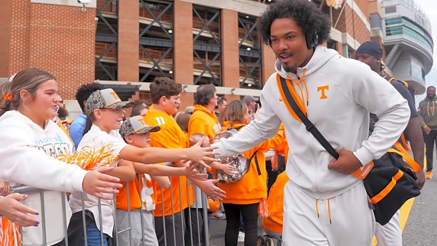 Vols insider shares latest health update on Tennessee linebacker Arion Carter and whether he'll participate in spring practice
