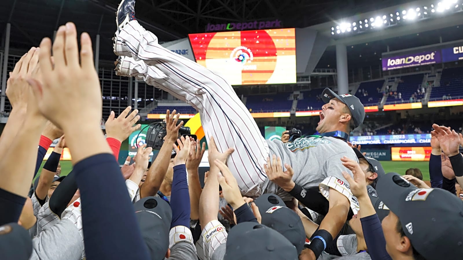 MLB to Celebrate Cardinals’ Lars Nootbaar, Other Japanese Players with Custom Manhole Covers