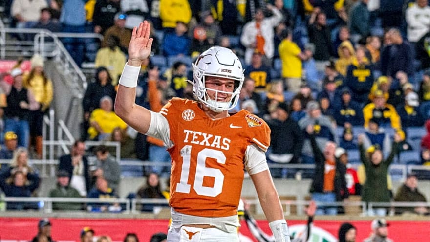 Texas Throws Kitchen Sink at Arch Manning as HC Steve Sarkisian Gives 2 Injury Updates
