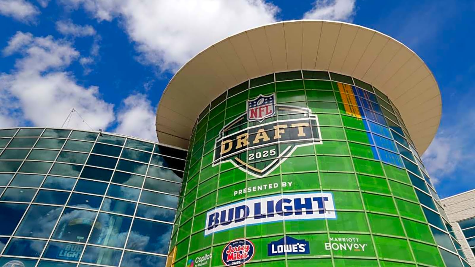 If the Lions stay at 28 in the 2025 NFL Draft, here's what time they could be making their pick on Thursday night