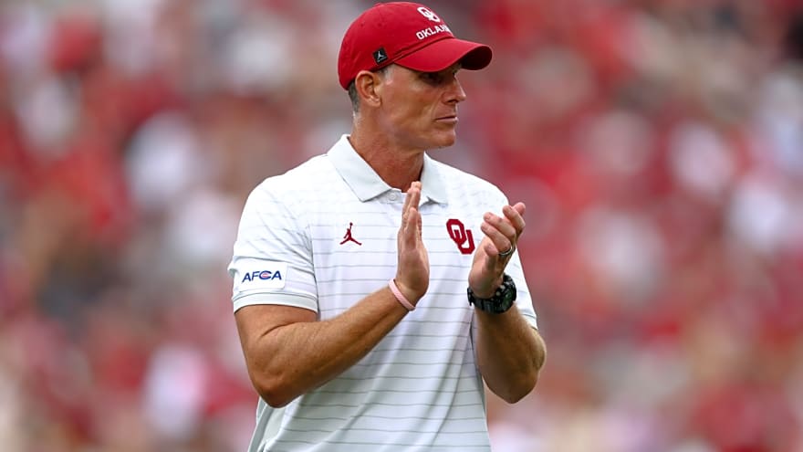 2027 quarterback that the Sooners are recruiting as a wide receiver, just got a huge rankings boost