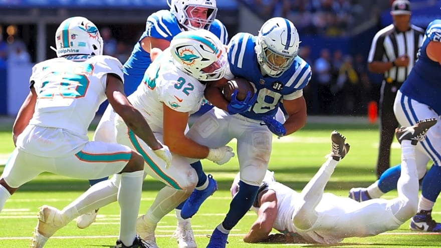 &#39;There&#39;s nobody there!&#39; — NFL analyst does not hold back with scathing review of Dolphins&#39; defensive performance against the run