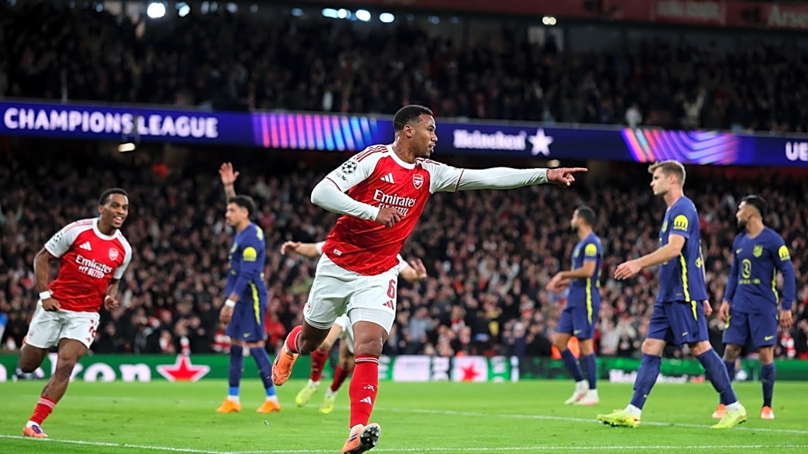 Gabriel Magalhaes hailed for warrior display in Arsenal’s win over Crystal Palace