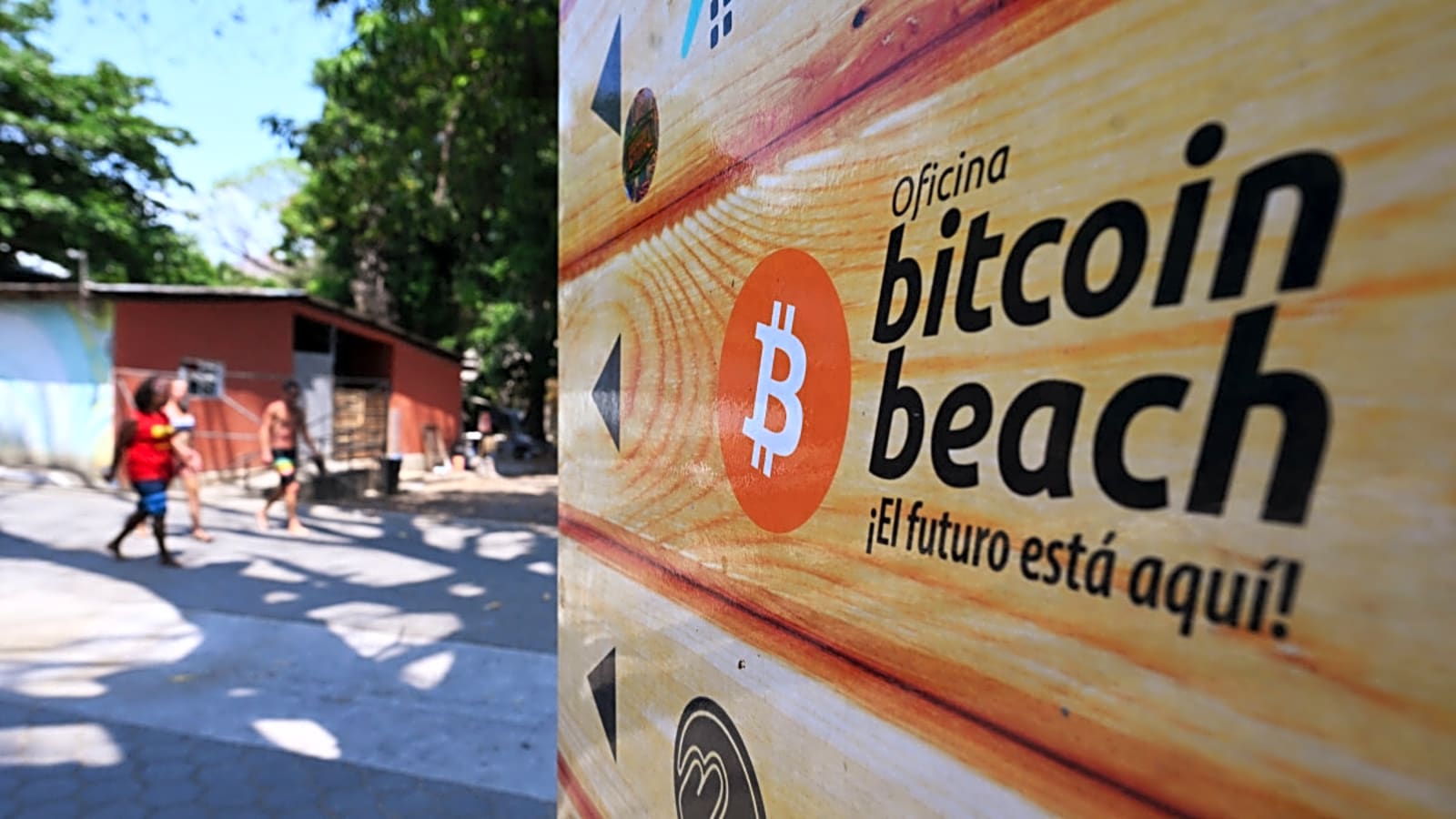 Why Has El Zonte, El Salvador, Been Dubbed Bitcoin Beach? | Yardbarker