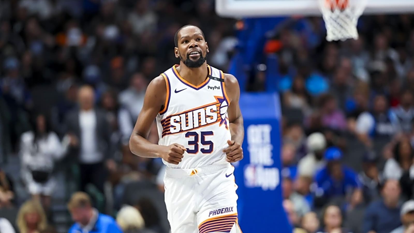 NBA Fans Think Shams Charania&#39;s Body Language Might Reveal Kevin Durant&#39;s Next Destination