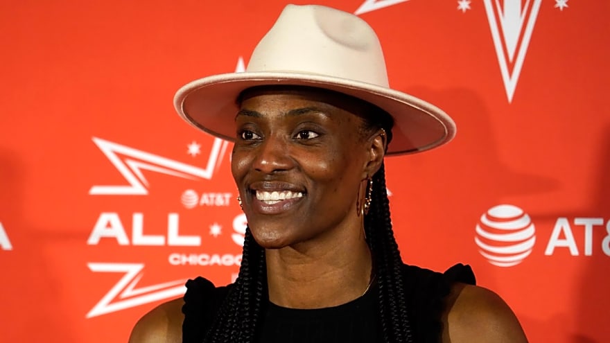 Chicago Sky Legend Lands New Job 3 Years After Retirement