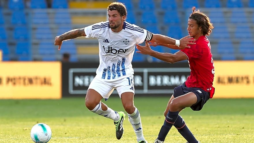 Arsenal makes contact to win race for Ligue 1 star