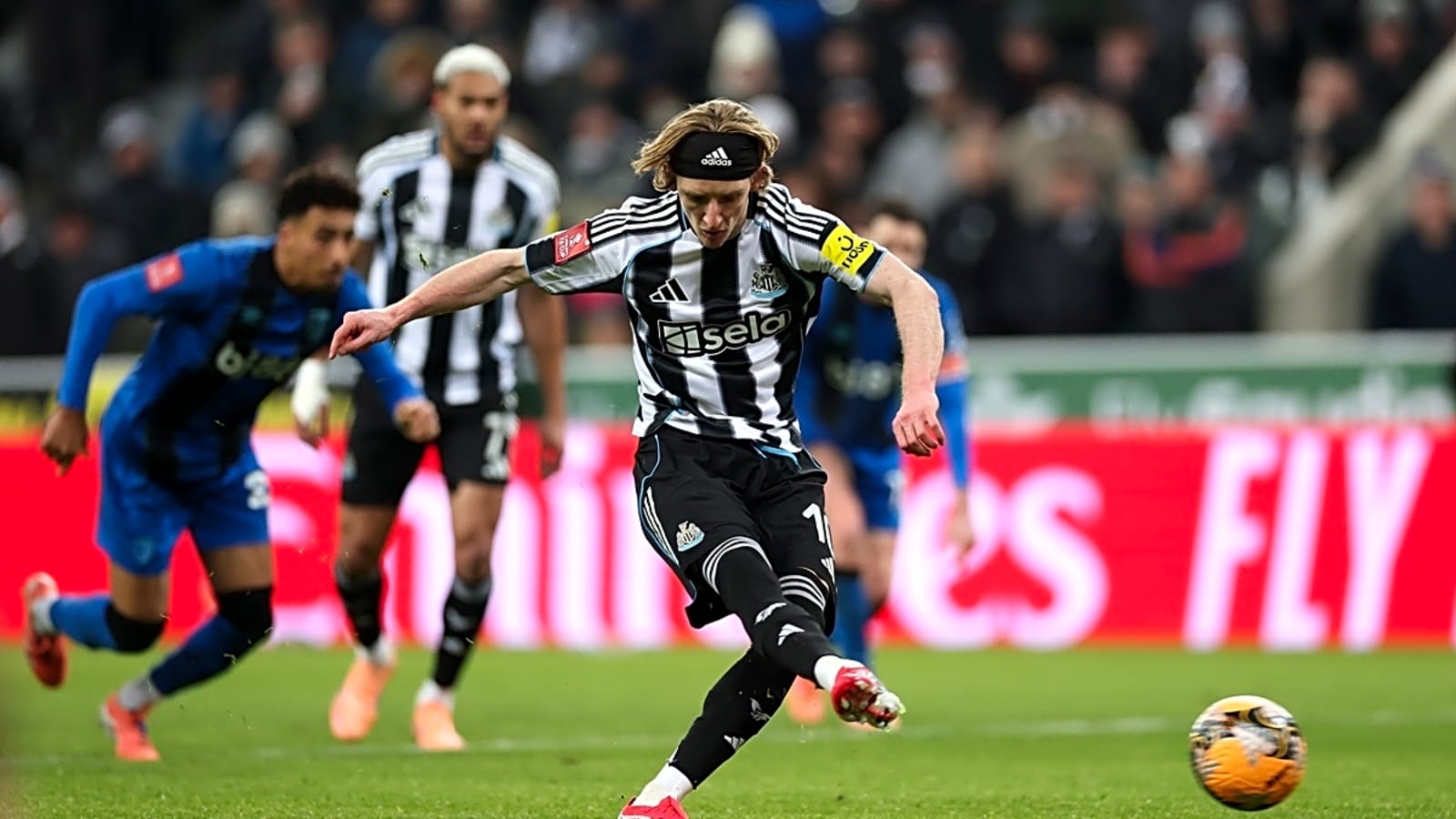 Arsenal reignites their interest in Newcastle United man